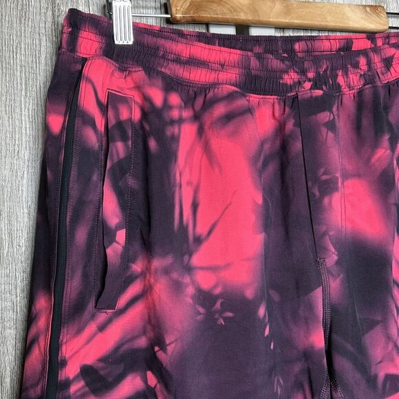 Lululemon Surge Shorts 9" Inseam Black and Pink Pockets Lined Size XL - Picture 2 of 9